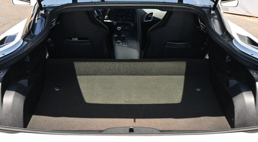 Used 2016 Chevrolet Corvette Stingray Coupe RWD image 19