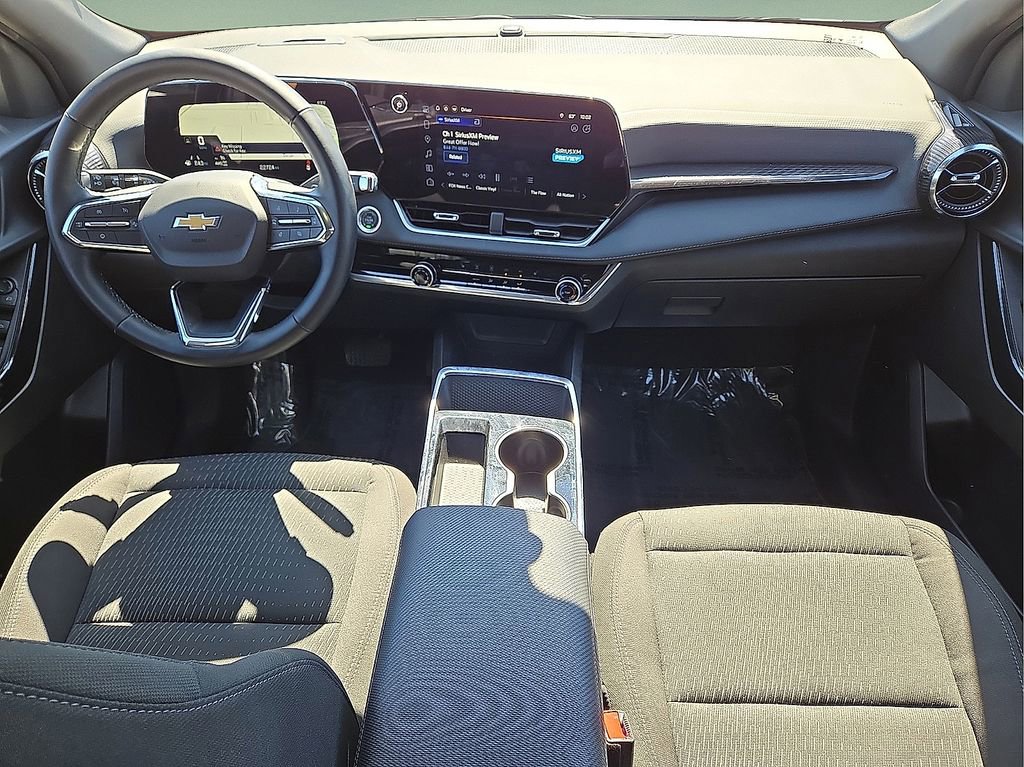 Used 2025 Chevrolet Equinox LT AWD/4WD image 16