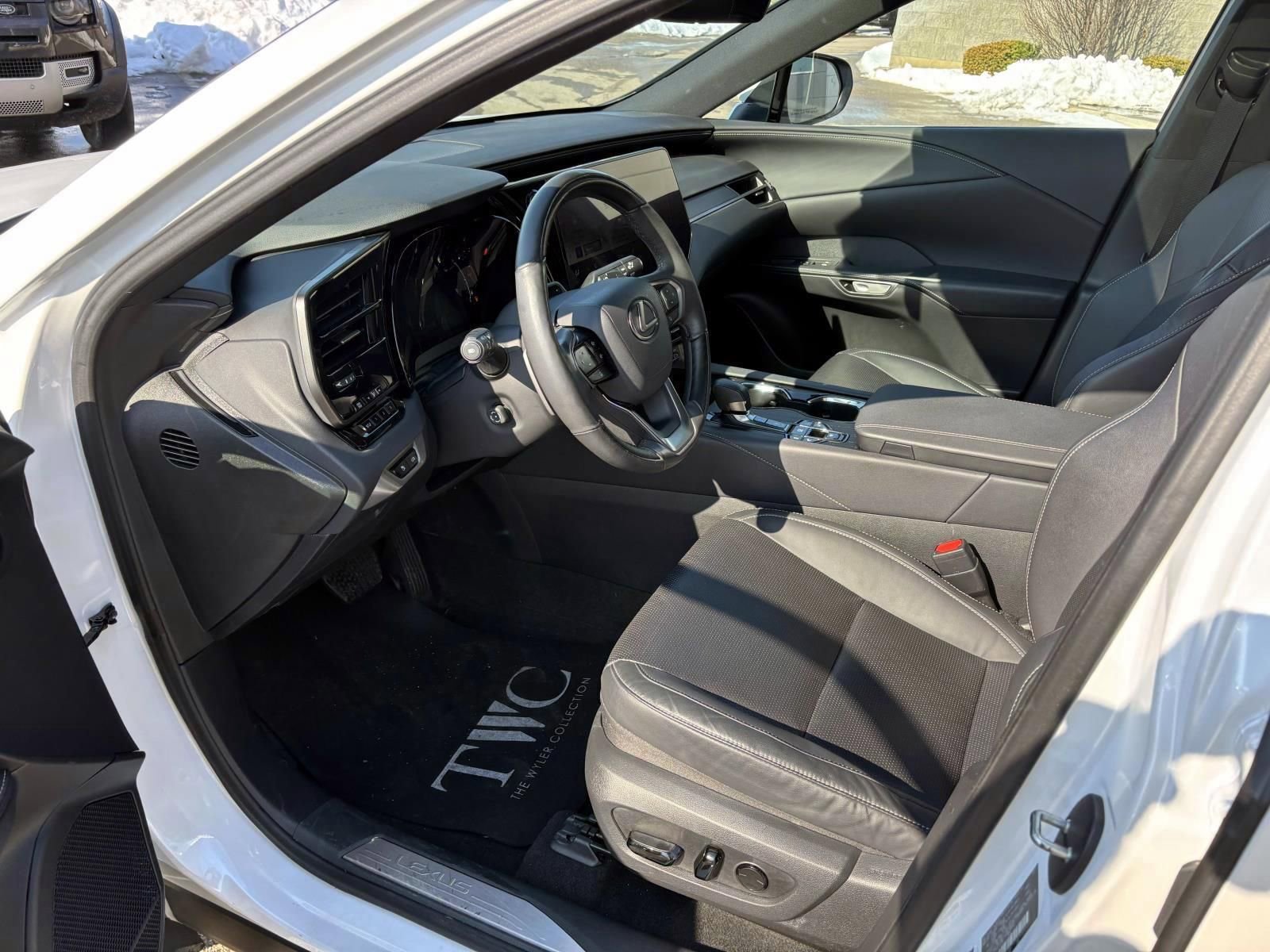 Used 2023 Lexus RX 350 Premium Plus w/ Accessory Package (Z1) image 24