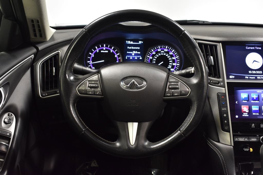 Used 2017 INFINITI Q50 2.0t w/ Moonroof Package image 16