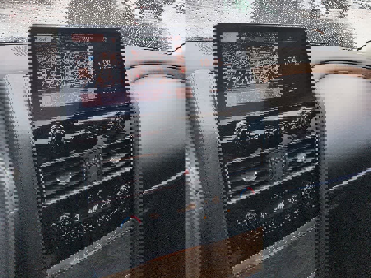 Used 2022 Nissan Armada SL w/ Captain's Chairs Package image 28