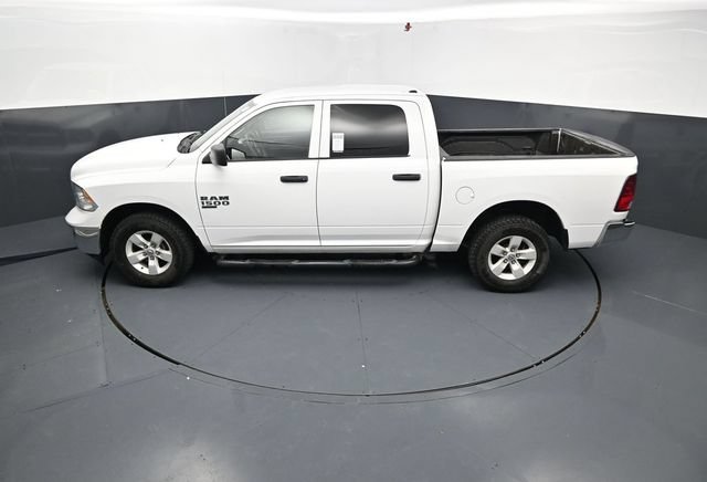 Used 2022 RAM 1500 Classic SLT AWD/4WD image 43