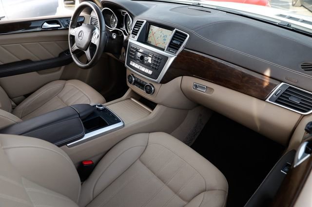 Used 2016 Mercedes-Benz GL 450 4MATIC 4dr GL 450 image 19