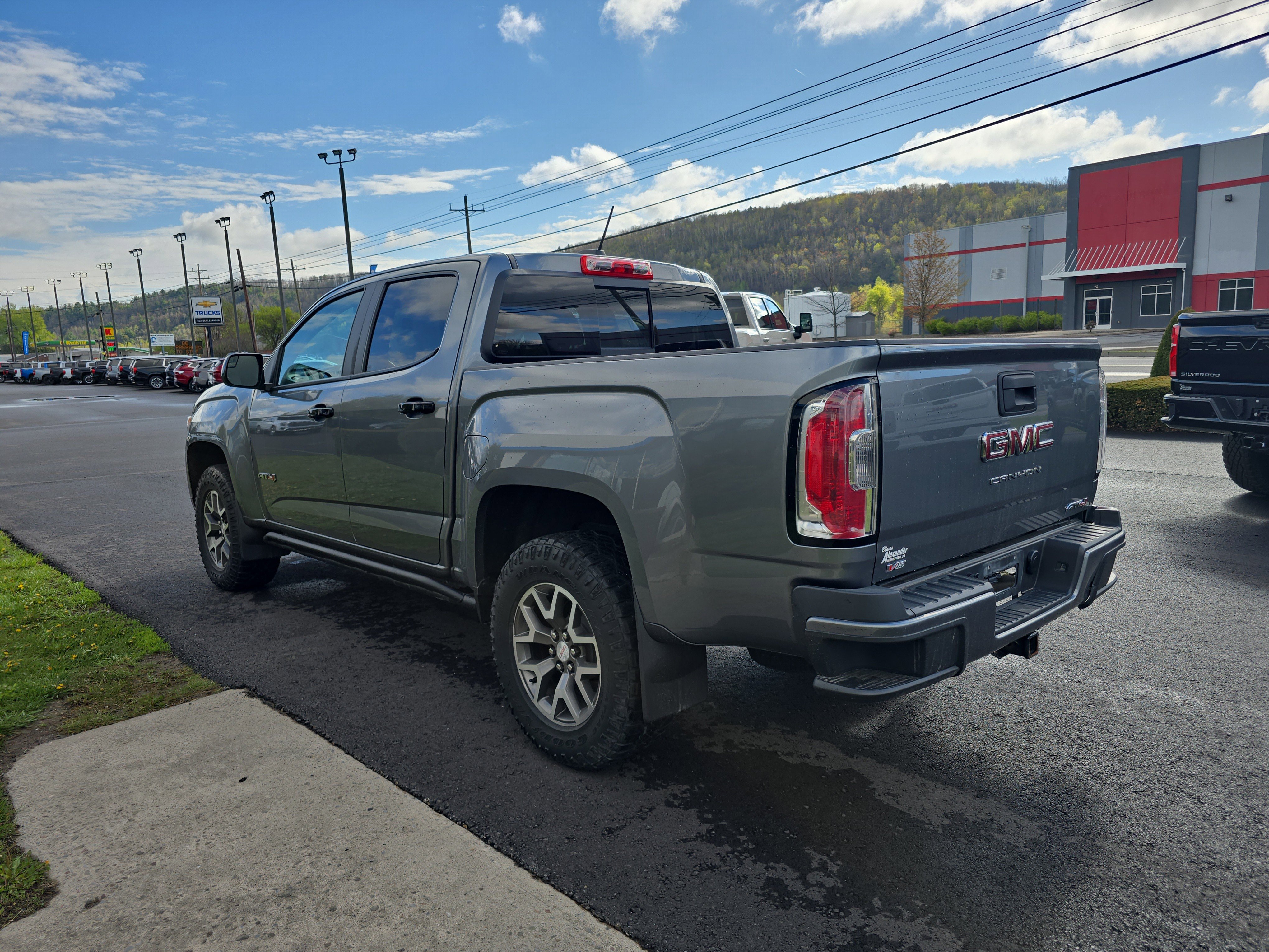 Used 2021 GMC Canyon AT4 w/ Trailering Package AWD/4WD image 6