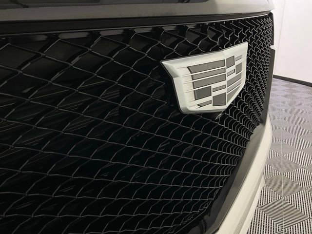 Used 2022 Cadillac Escalade Sport Platinum w/ LPO, ONYX Package image 9