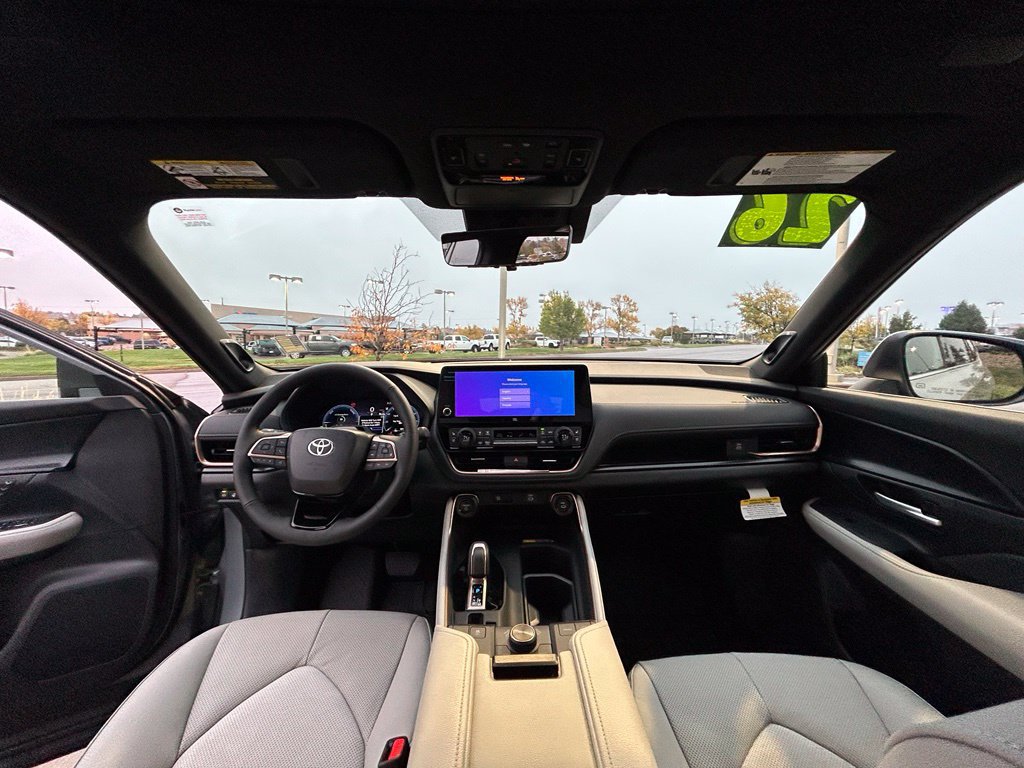 Used 2026 Toyota Grand Highlander AWD Hybrid image 10