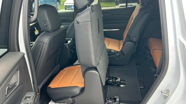 New 2027 Chevrolet Traverse Z71 AWD/4WD image 35