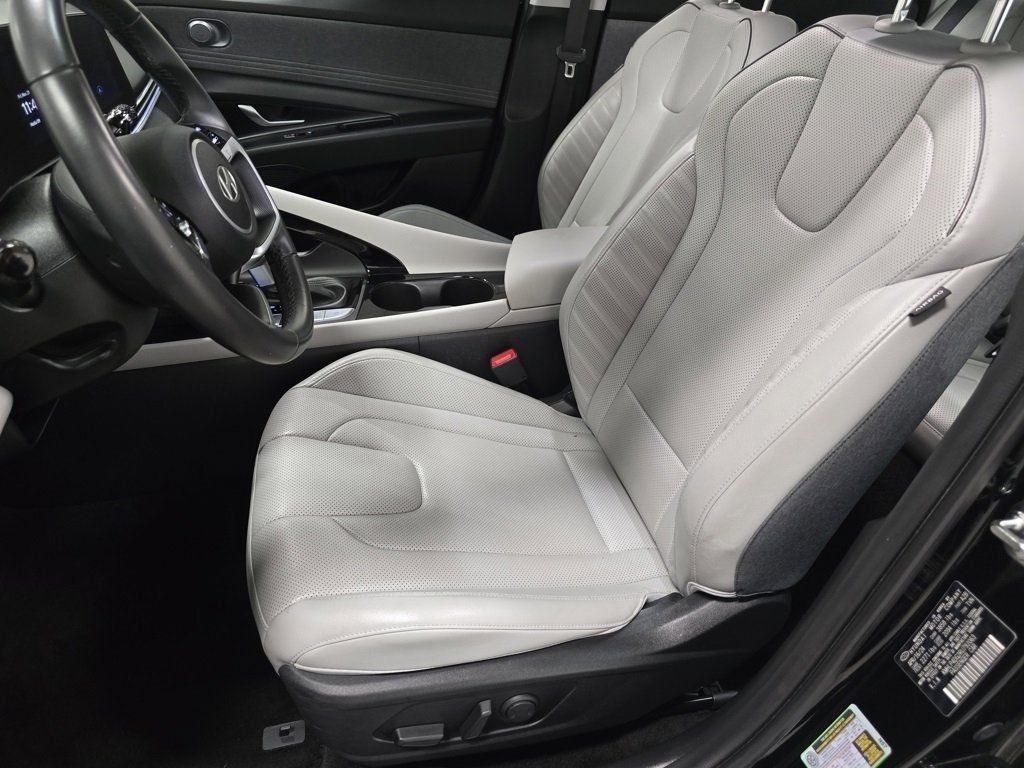 Used 2024 Hyundai Elantra Limited image 24