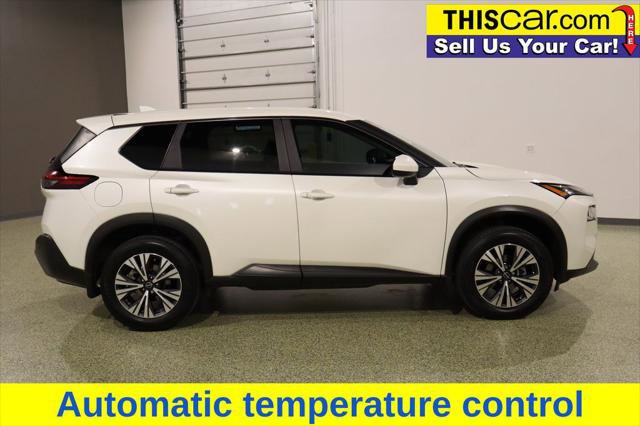 Used 2023 Nissan Rogue SV image 8