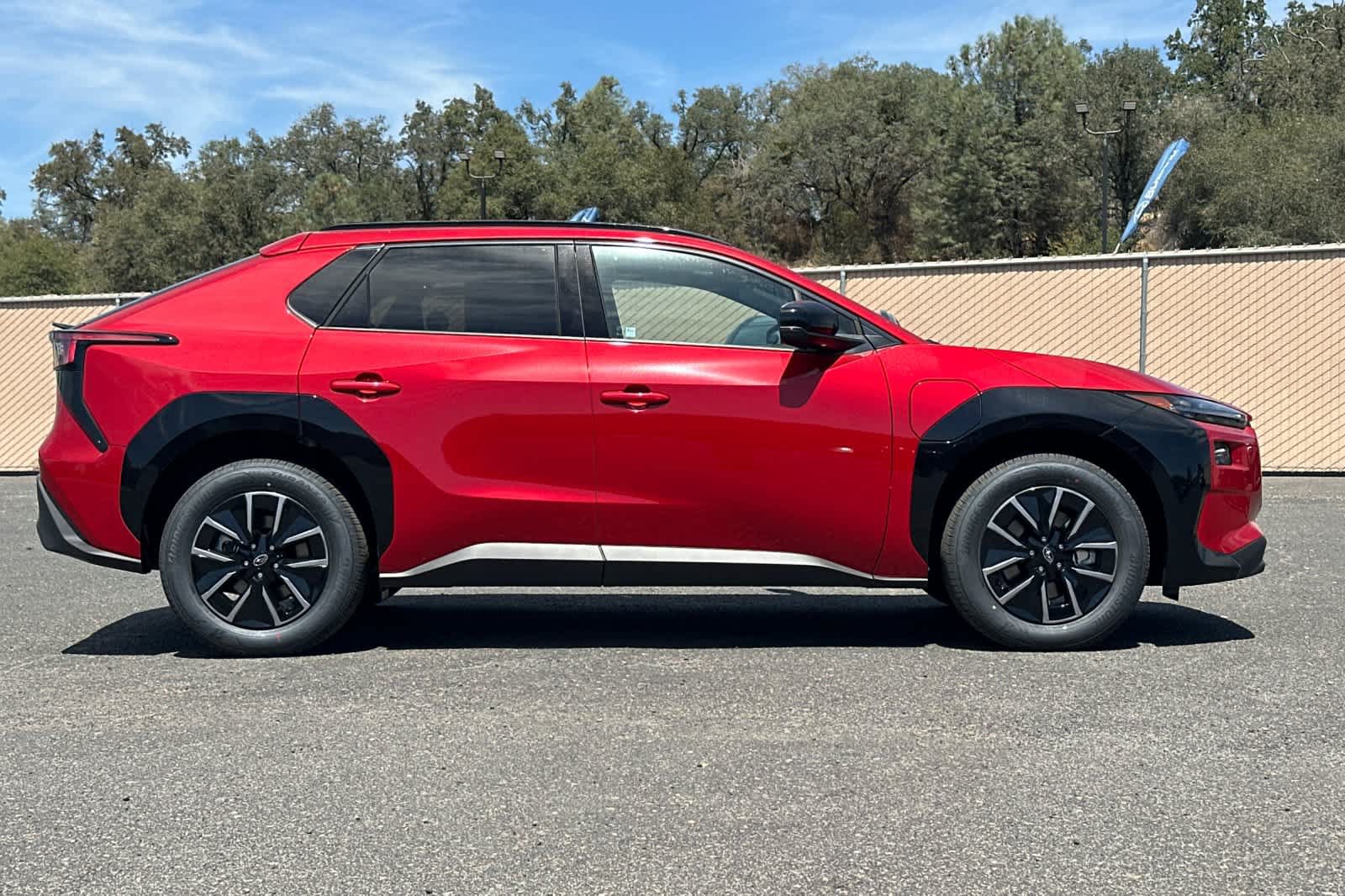 New 2026 Subaru Solterra AWD/4WD image 2