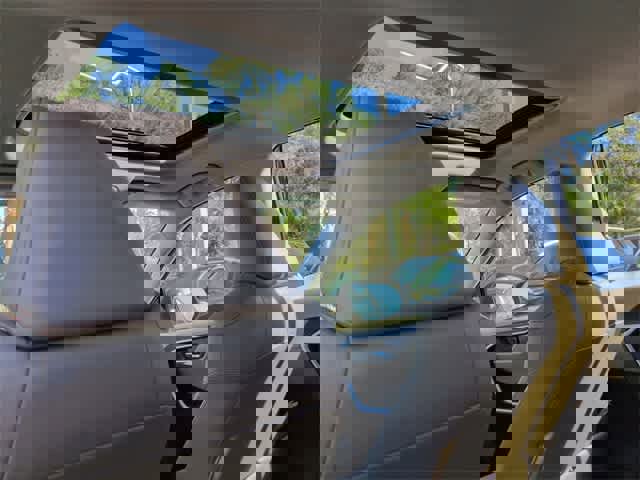 Used 2021 Toyota RAV4 XLE Premium image 22