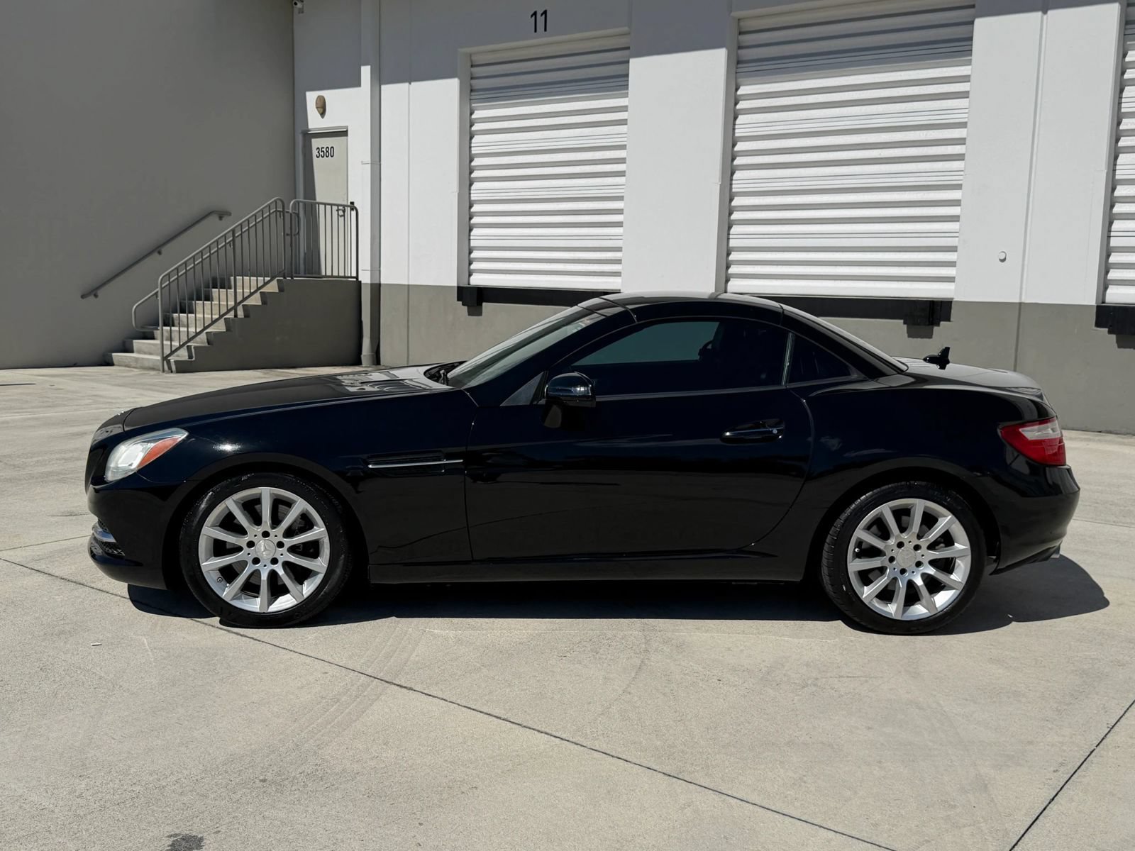 Used 2016 Mercedes-Benz SLK 300 image 6