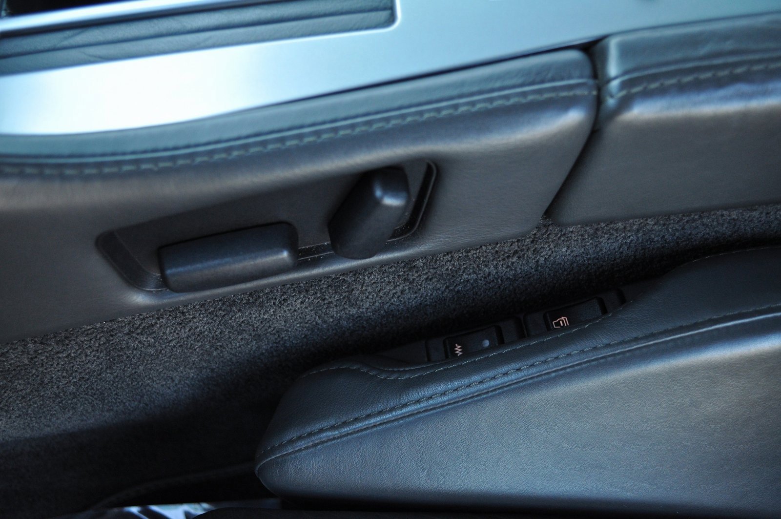 Used 2006 Aston Martin DB9 Coupe image 35