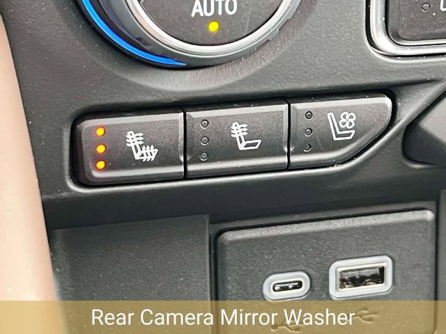 Certified 2024 Chevrolet Tahoe High Country w/ Advanced Technology Package image 39