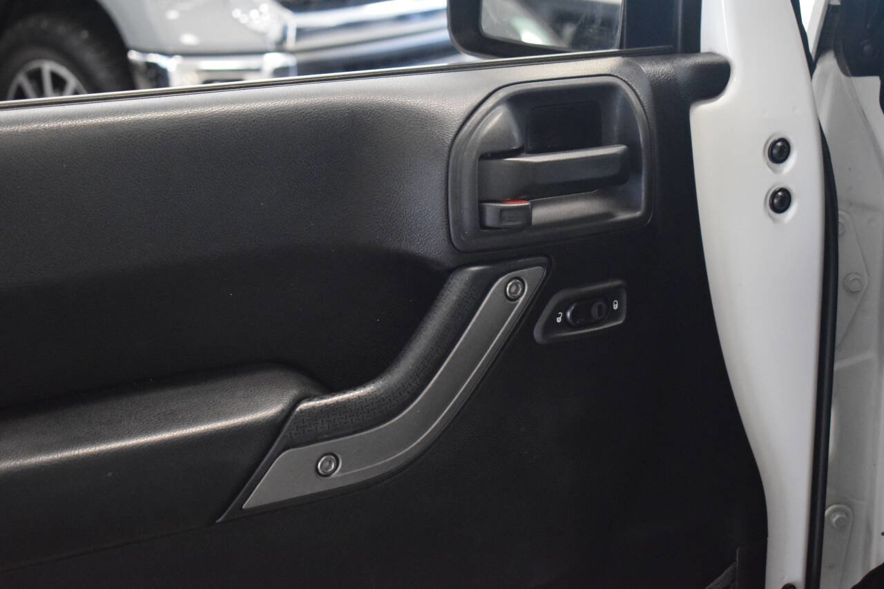 Used 2015 Jeep Wrangler Unlimited Sport w/ Quick Order Package 24S image 32