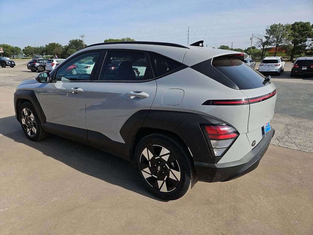 Used 2025 Hyundai Kona SEL FWD image 7