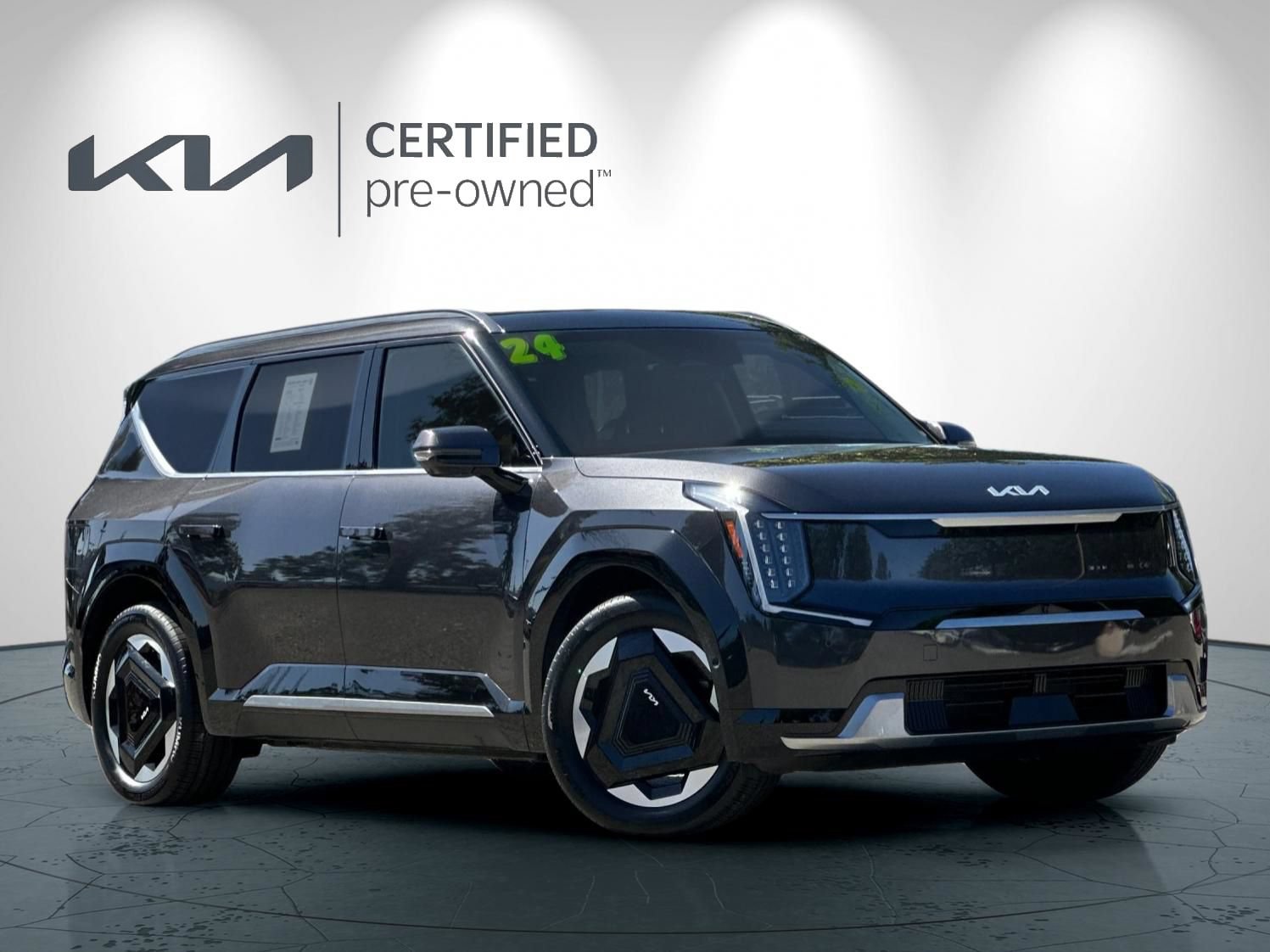 Certified 2024 Kia EV9 Land AWD/4WD image 2