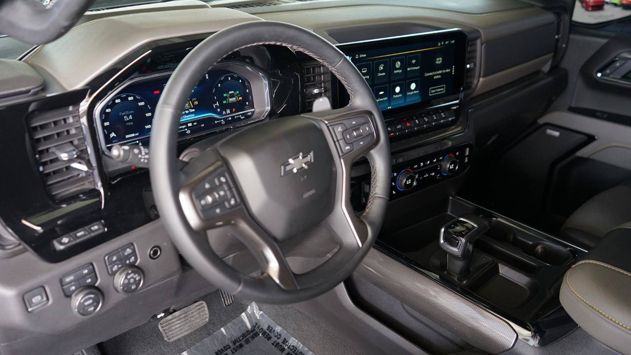 Used 2023 Chevrolet Silverado 1500 ZR2 w/ Technology Package AWD/4WD image 10