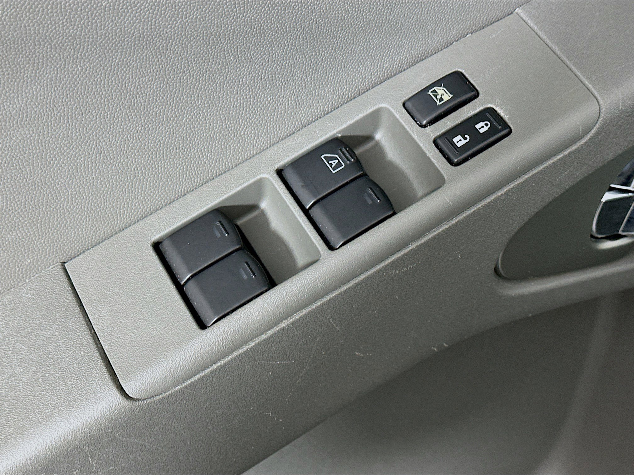 Used 2018 Nissan Frontier SV w/ Value Truck Package image 15