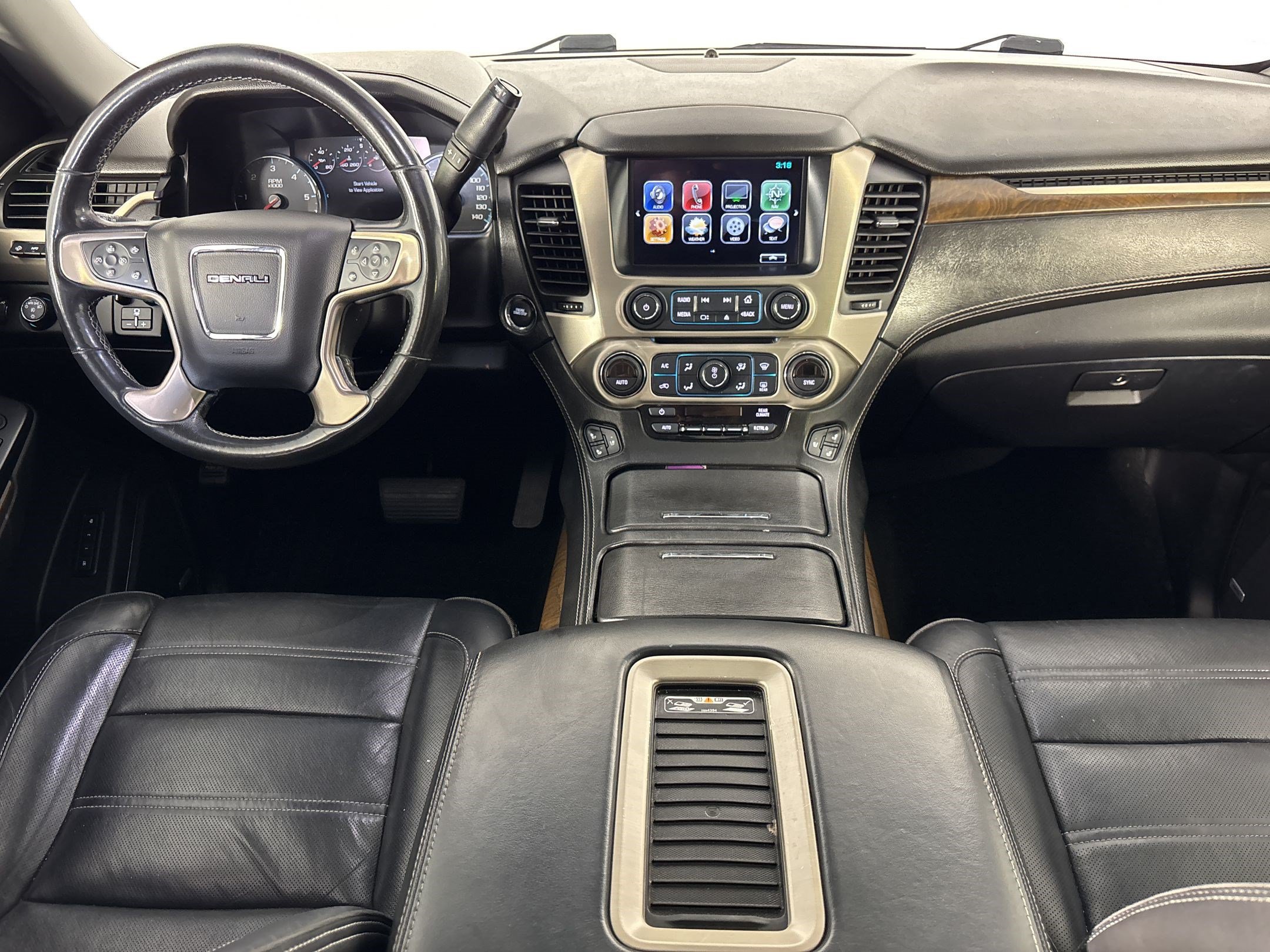 Used 2018 GMC Yukon Denali w/ Denali Ultimate Package RWD image 16