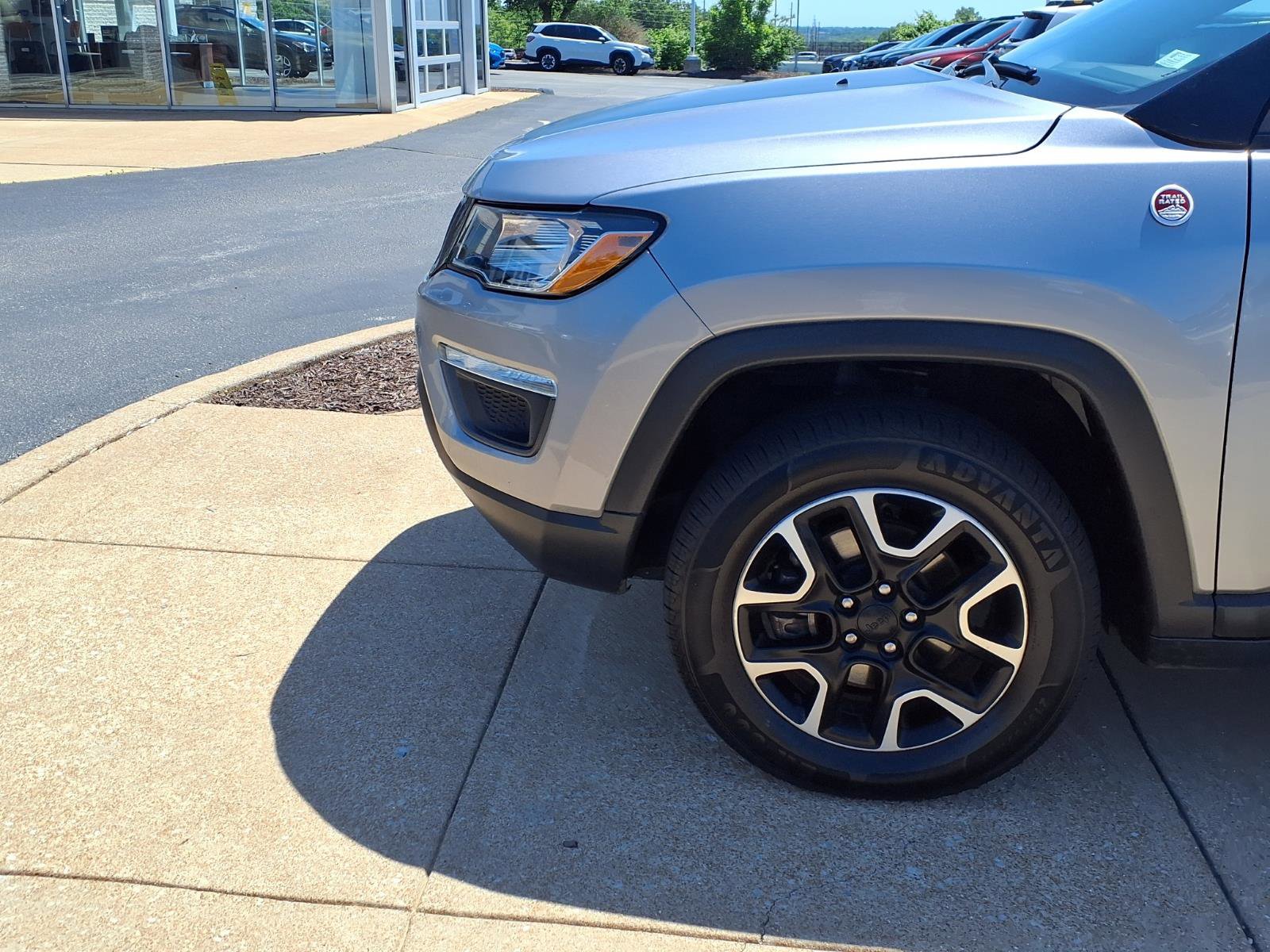 Used 2019 Jeep Compass Trailhawk w/ Cold Weather Group AWD/4WD image 20