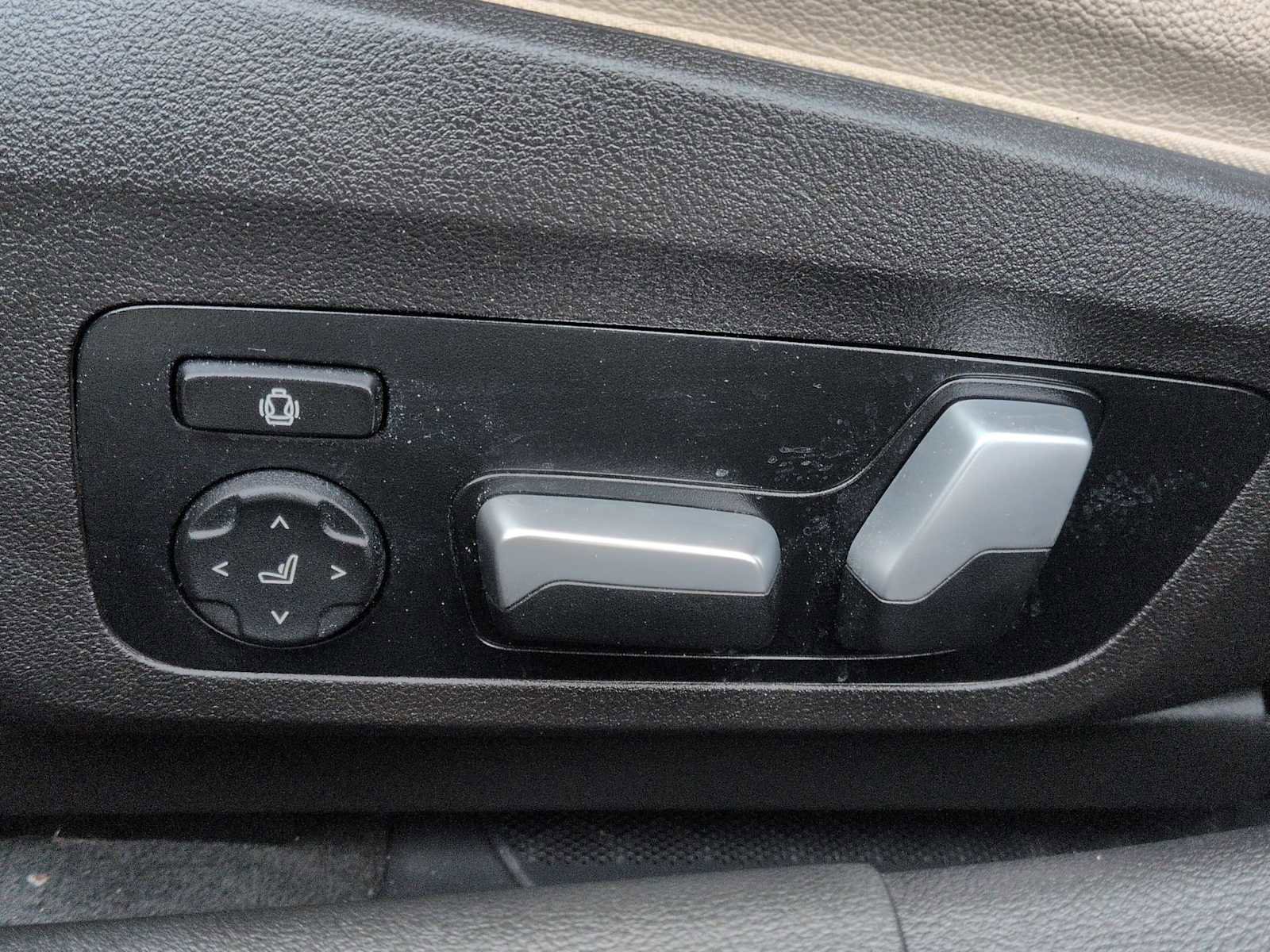 Certified 2023 BMW 330i xDrive 330i xDrive w/ Premium Package image 18