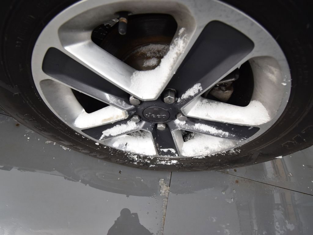 Used 2019 Jeep Wrangler Unlimited Sahara image 9