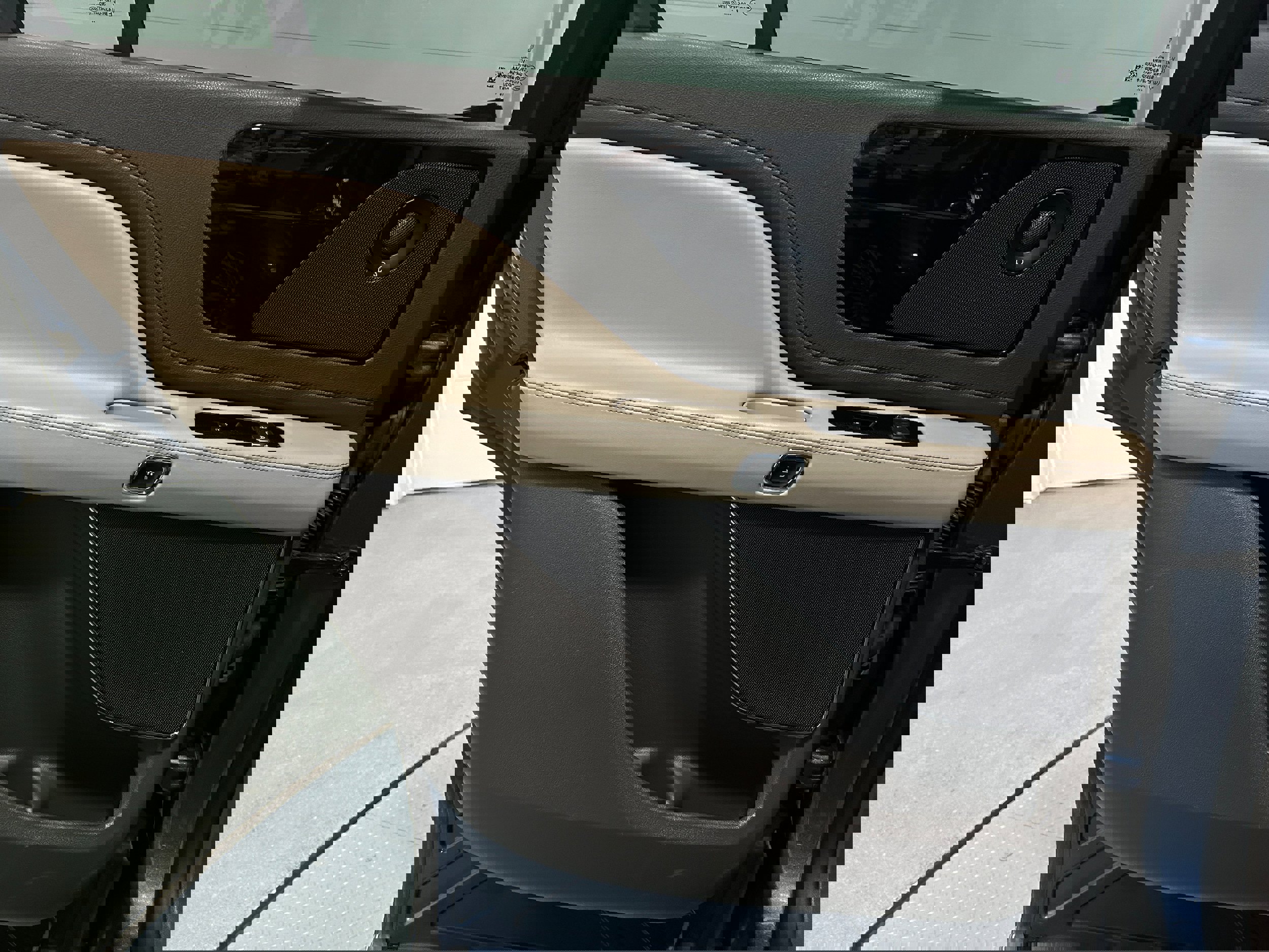 Used 2020 Lincoln Aviator Reserve w/ Equipment Group 201A image 26