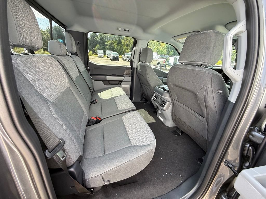 New 2026 Ford F250 XLT w/ XLT Premium Package AWD/4WD image 27