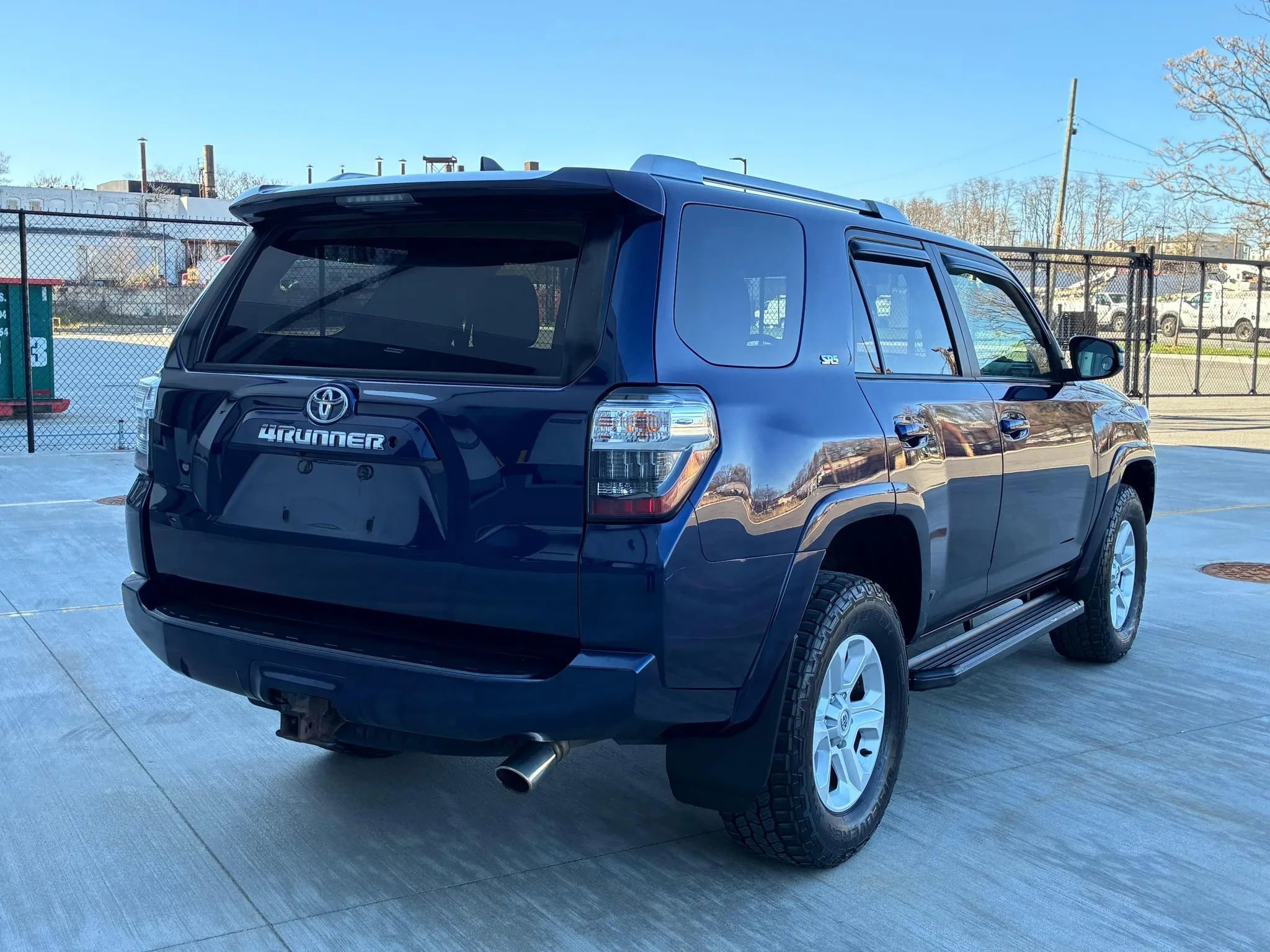 Used 2016 Toyota 4Runner SR5 image 3