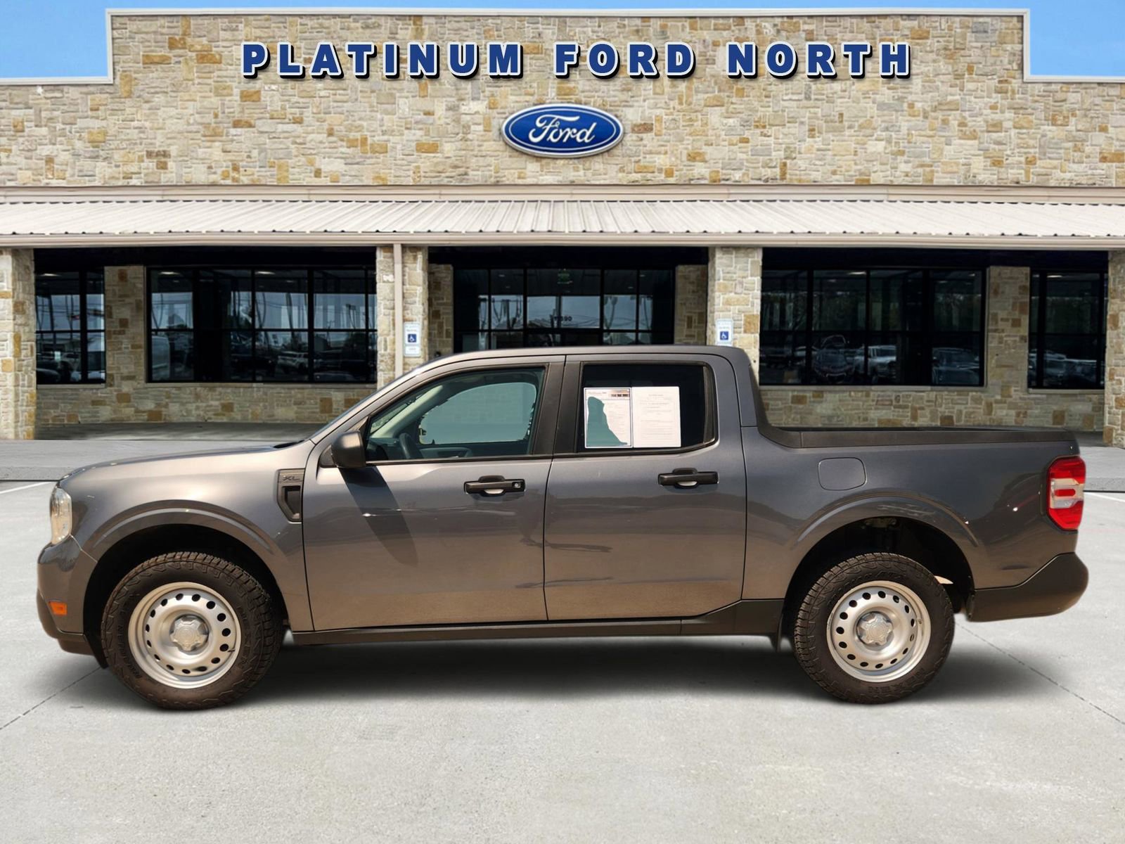 Used 2022 Ford Maverick XL FWD image 3