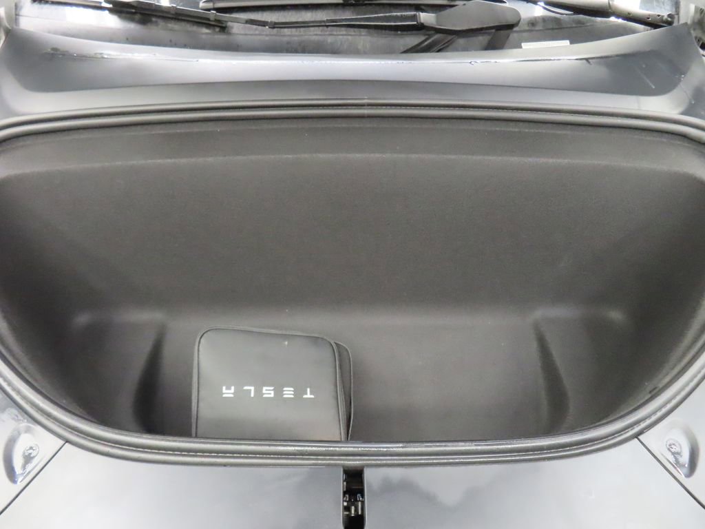 Used 2023 Tesla Model X image 33