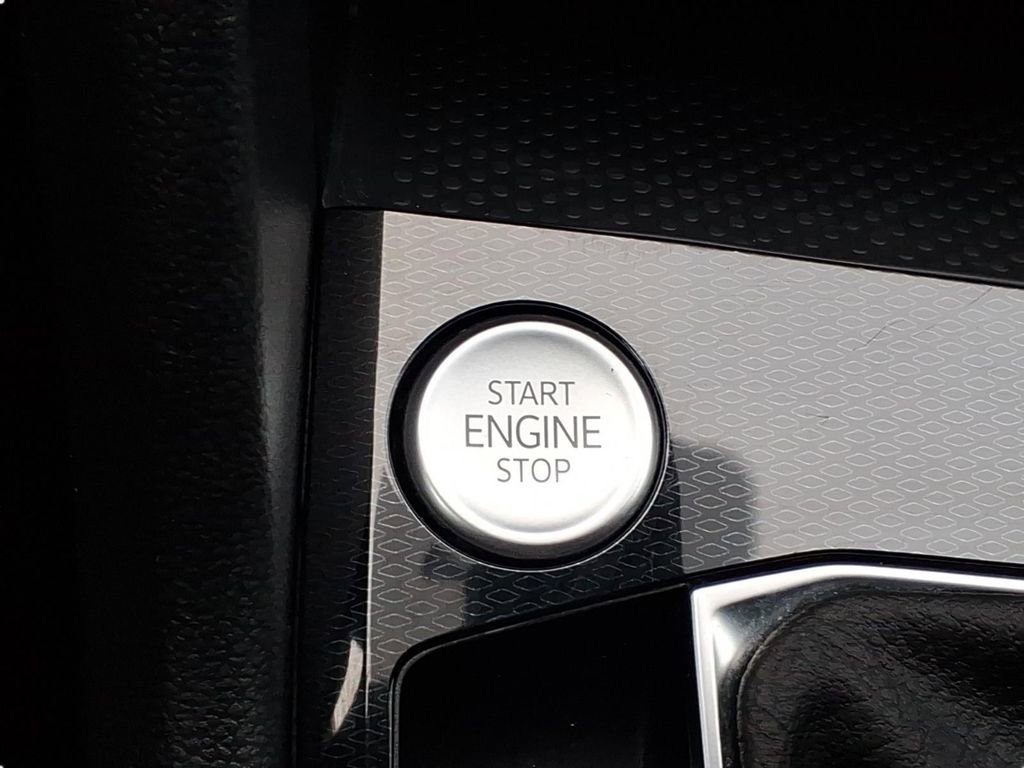 Used 2025 Volkswagen Taos S image 26