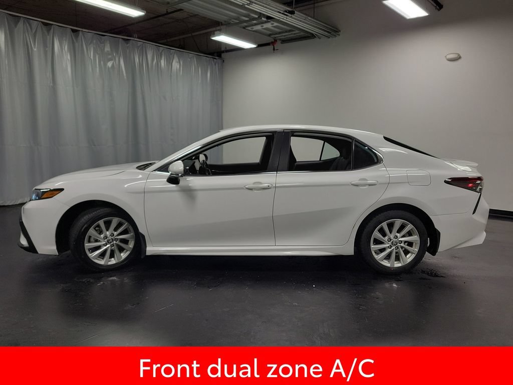 Used 2024 Toyota Camry SE FWD image 5
