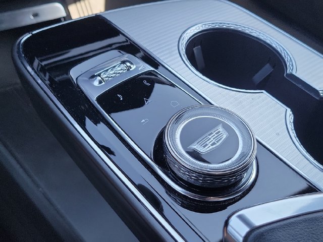 Certified 2024 Cadillac Lyriq Tech AWD/4WD image 34
