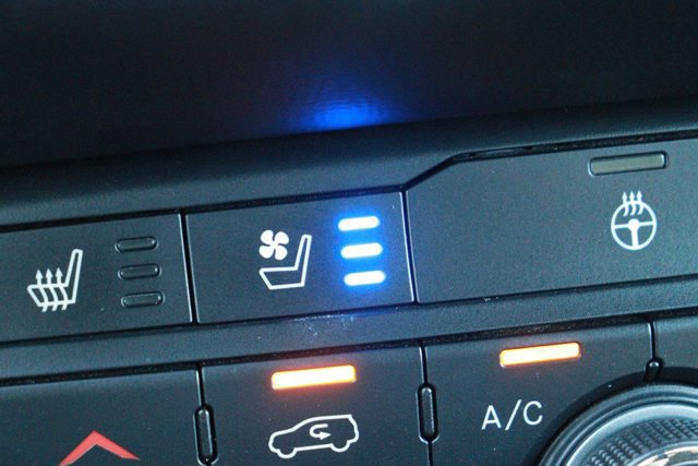 Used 2024 Dodge Durango GT image 18