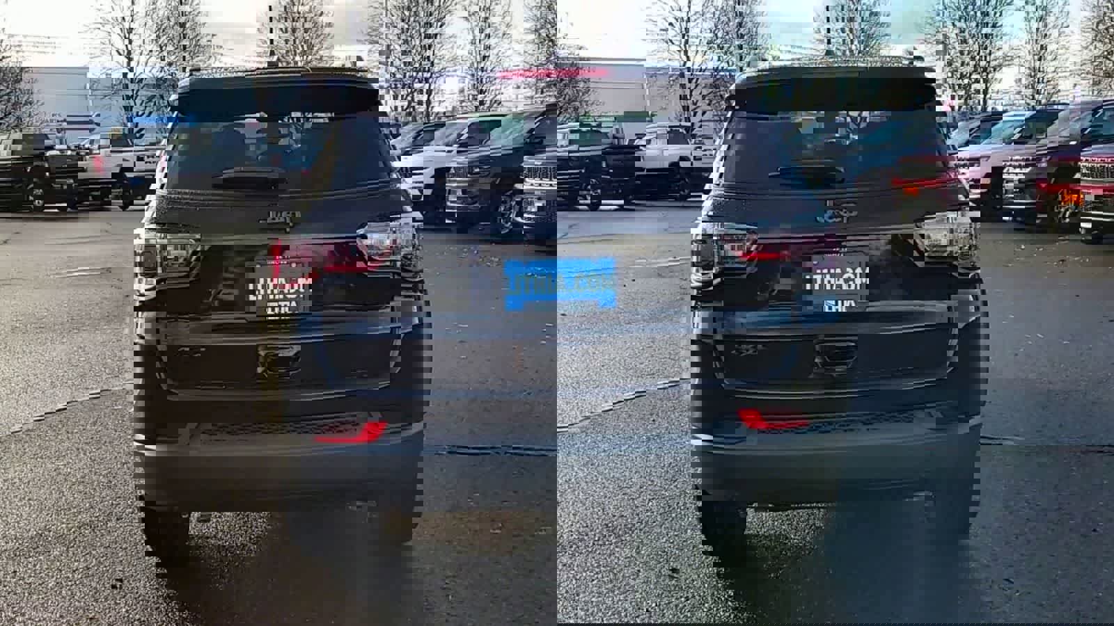 New 2026 Jeep Compass Latitude image 7