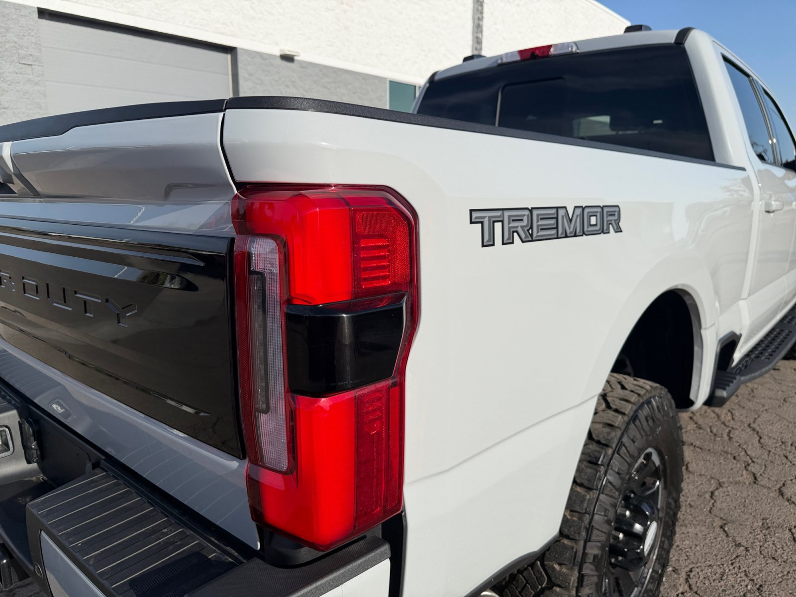 Used 2026 Ford F350 Platinum w/ Tremor Off-Road Package AWD/4WD image 30