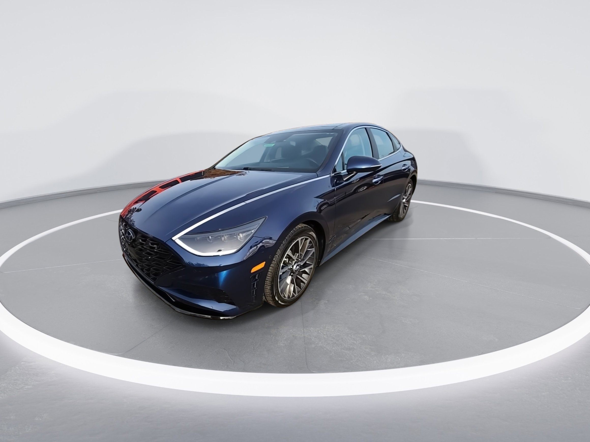 Used 2022 Hyundai Sonata Limited w/ Preferred Accessory Package image 4