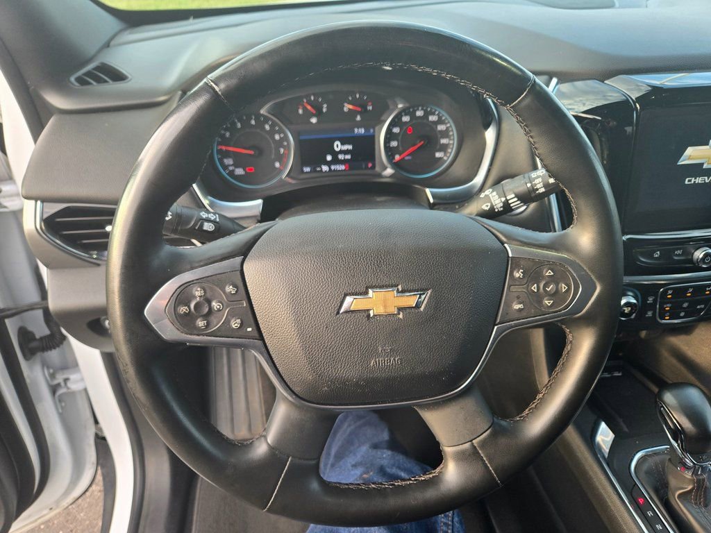 Used 2023 Chevrolet Traverse LT image 11