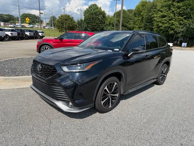 Used 2021 Toyota Highlander XSE AWD/4WD image 4