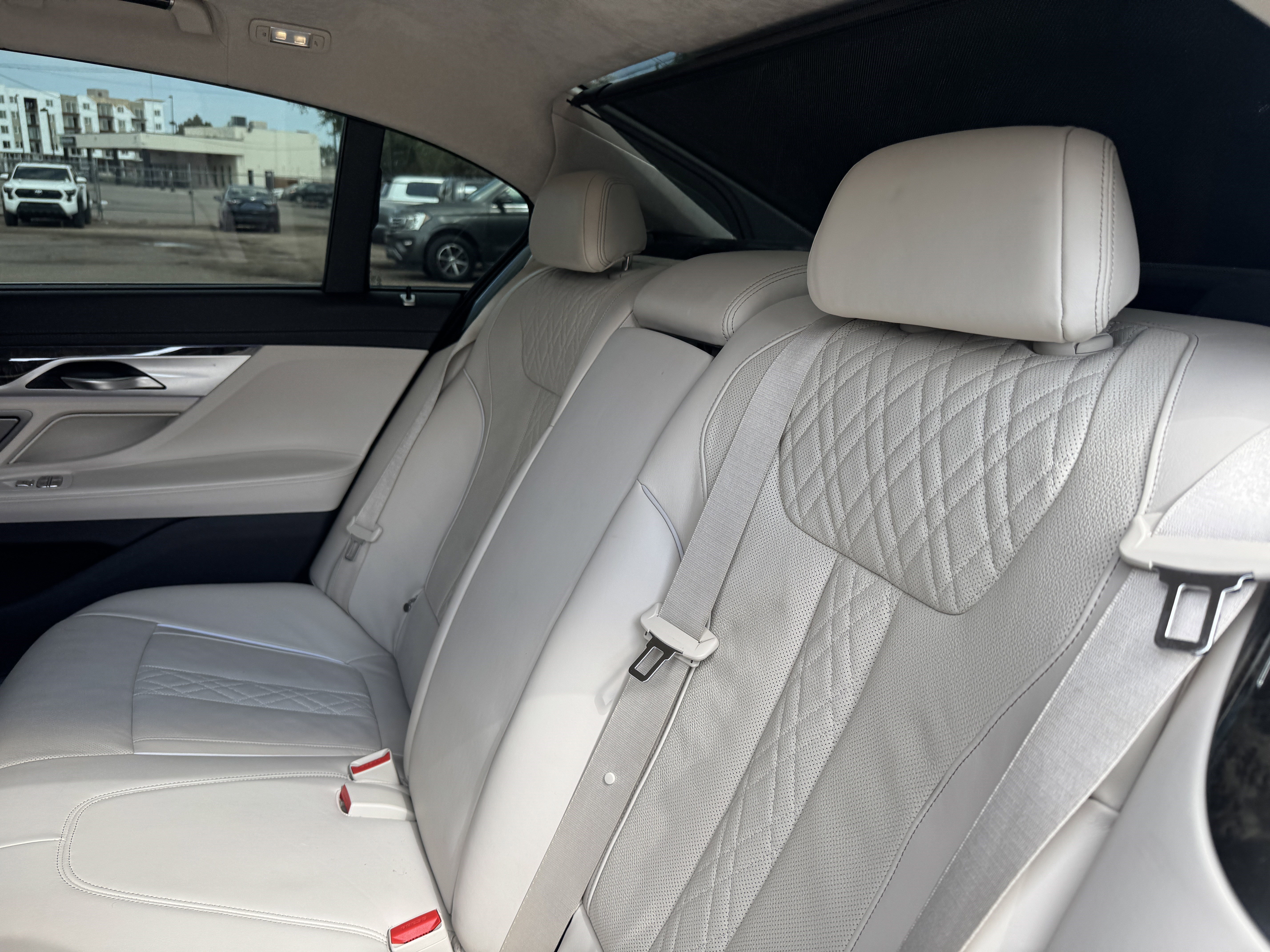 Used 2020 BMW 750i xDrive w/ Executive Package AWD/4WD image 24