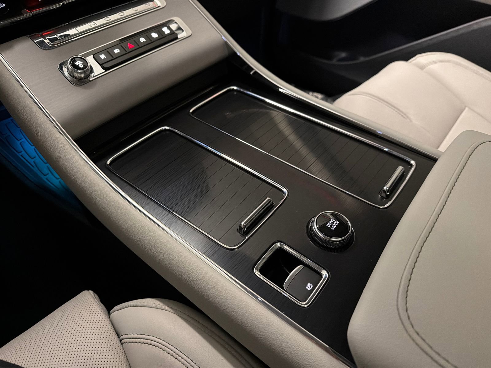 New 2026 Lincoln Aviator Reserve image 31