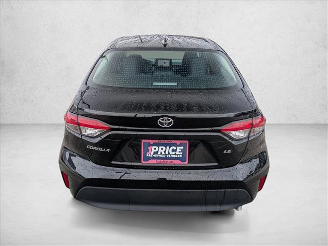 Used 2025 Toyota Corolla LE image 6