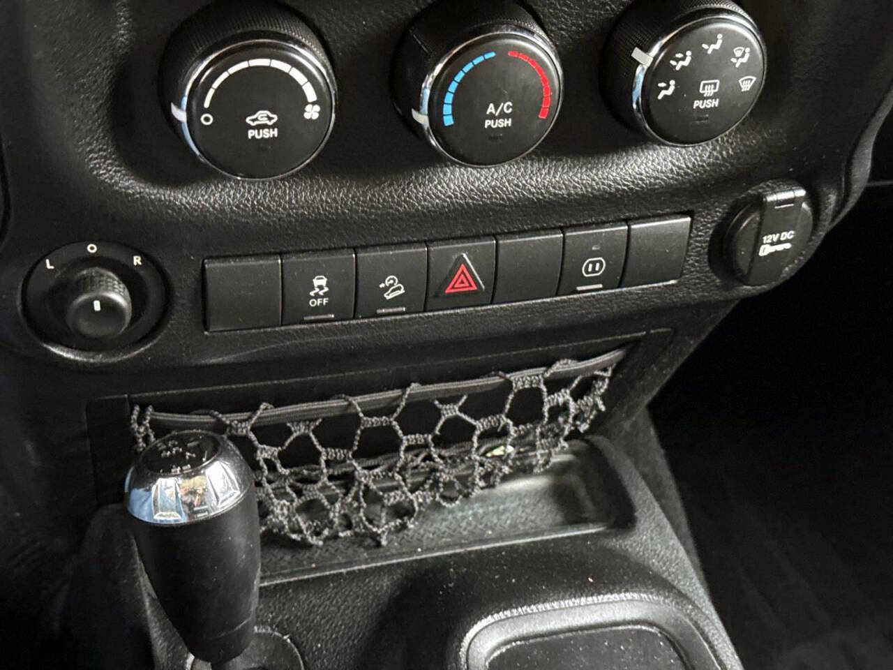 Used 2012 Jeep Wrangler Sahara image 20