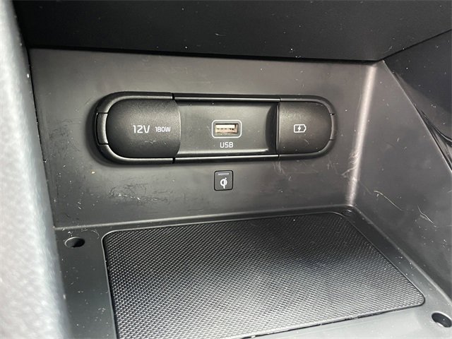 Certified 2022 Kia Niro EX image 22