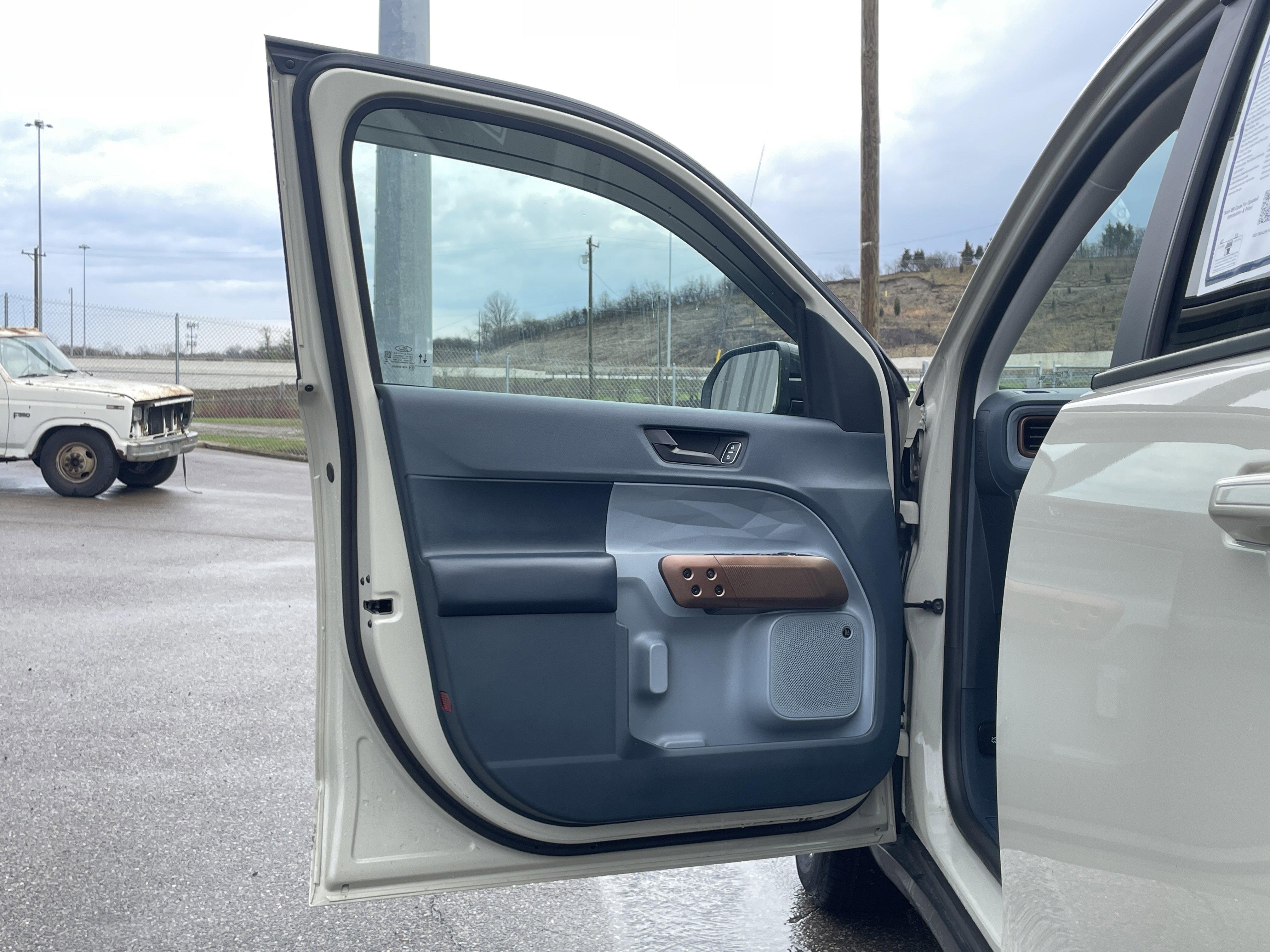 Certified 2024 Ford Maverick Lariat image 11