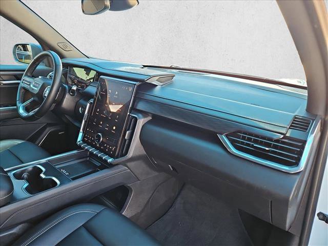 Certified 2024 GMC Acadia Elevation AWD/4WD image 23