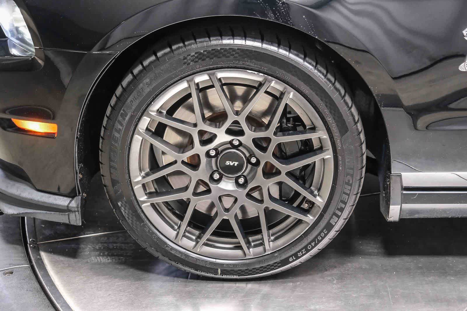Used 2014 Ford Mustang Shelby GT500 w/ Equipment Group 821A RWD image 10