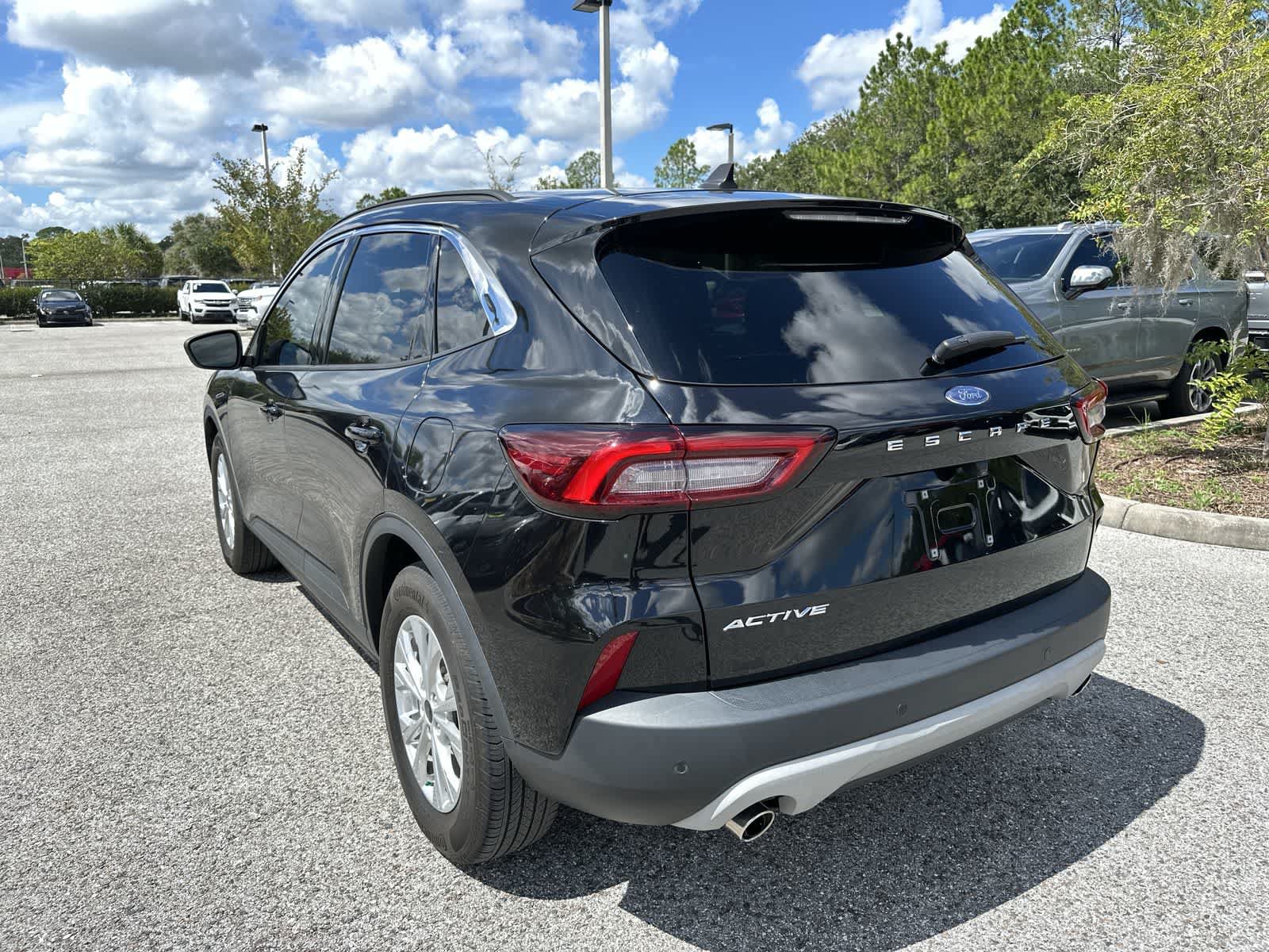 Used 2023 Ford Escape Active w/ Tech Pack #1 FWD image 6